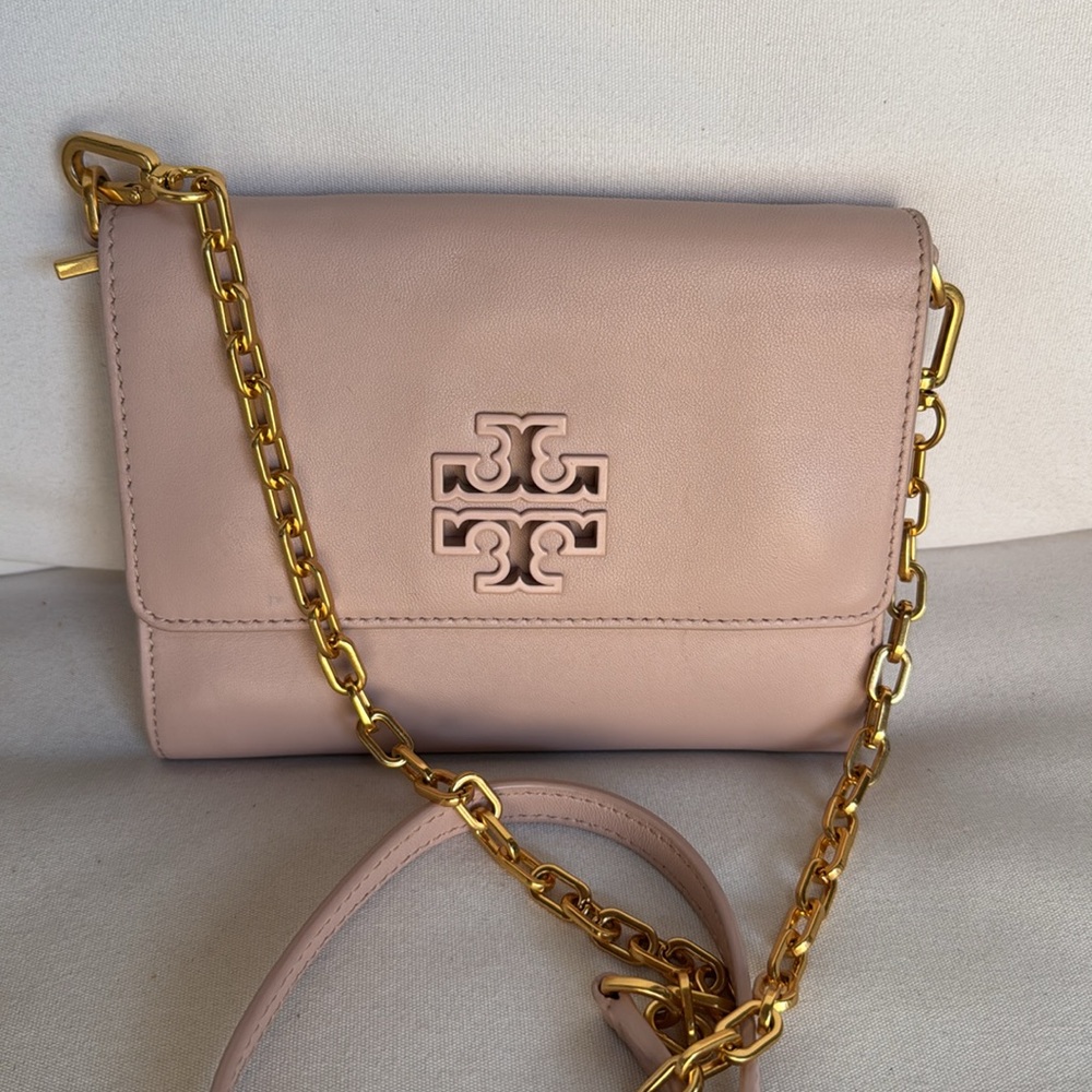 Tory Burch Blush Pink Leather Crossbody Bag with Rose Gold Chain
